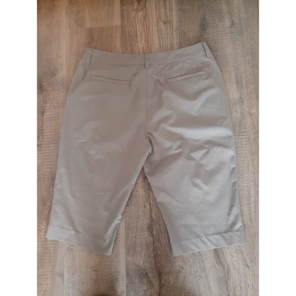 Adidas Golf Ladies Lot of 3 Bermuda Shorts Capris Performance Wear Size 10 - Picture 7 of 10